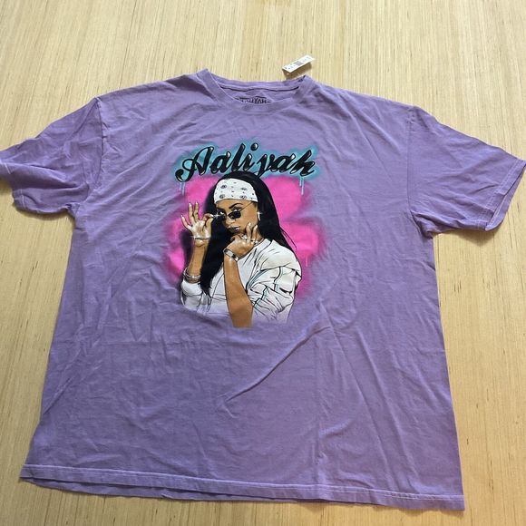 Aaliyah Purple Lavender Multi Color Spray Paint Look Short Sleeve XL Brand New - Picture 1 of 5
